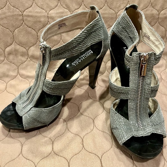 Michael Kors dress heels - Picture 2 of 5